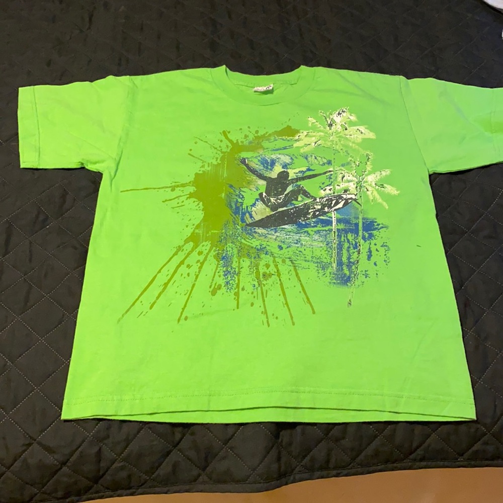 All style T-shirt size unknown